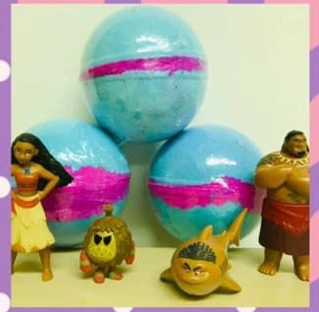 Moana hidden Toy Bath bomb scented in baby powder