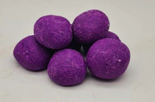 Load image into Gallery viewer, Bath Melts.  A mini hand rolled, bath fizzer loaded with super moisturising Cocoa Butter to leave your skin feeling soft and smooth. These little melts go a long way, perfectly formulated with the right amount of moisturising butter and scented in Fragrance oil. Scents include: - blackberry - lady million- plum rhubarb - Misty cashmere
