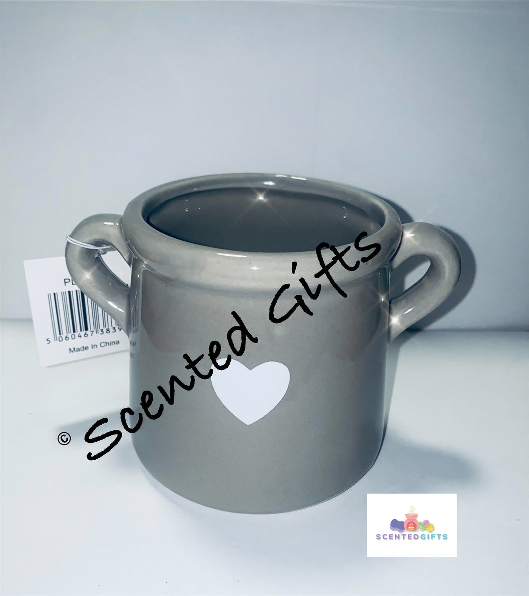 GREY POT W/HEART, 8CM