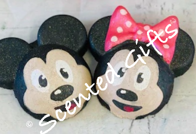 Mr & Mrs Mouse Bath Bombs  Add some fun to your bath with these large handcrafted Bath Bombs that explode releasing a burst of colours and sweet fragrance of Bubblegum. A mouse shaped bath bomb airbrush in black and handpainted design.